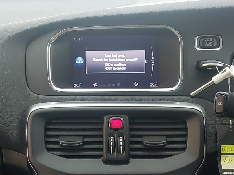 Used Volvo V40 2017 for sale - 76053037: Photo 10