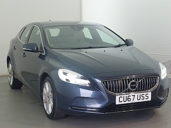 Used Volvo V40 2017 for sale - 76053037: Photo