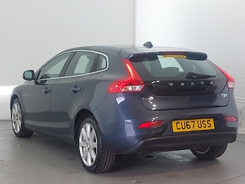 Used Volvo V40 2017 for sale - 76053037: Photo