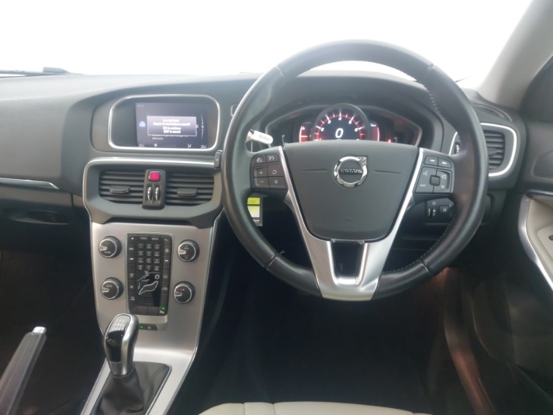 Used Volvo V40 2017 for sale - 76053037: Photo 7