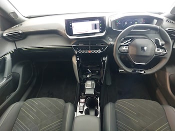 Used Peugeot 2008 2025 for sale - 76321618: Photo 2