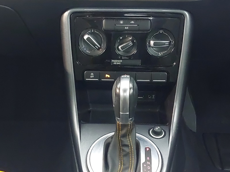 Used Volkswagen Beetle 2018 for sale - 76418999: Photo 11