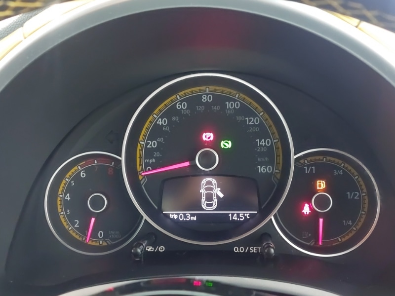 Used Volkswagen Beetle 2018 for sale - 76418999: Photo 17