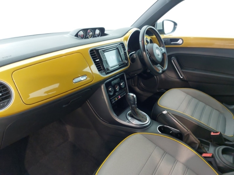 Used Volkswagen Beetle 2018 for sale - 76418999: Photo 5