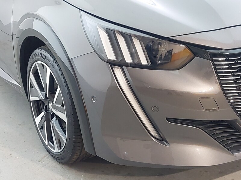 Used Peugeot 208 2022 for sale - 77035122: Photo 9