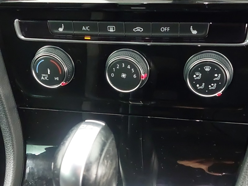 Used Volkswagen Golf 2018 for sale - 77352842: Photo 19