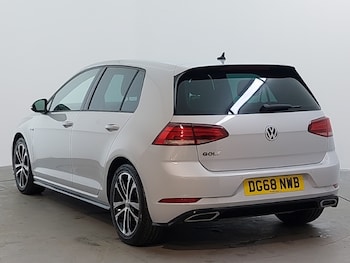 Used Volkswagen Golf 2018 for sale - 77352842: Photo