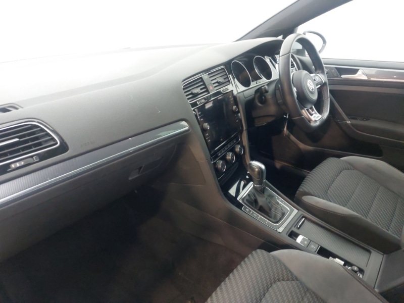 Used Volkswagen Golf 2018 for sale - 77352842: Photo 5