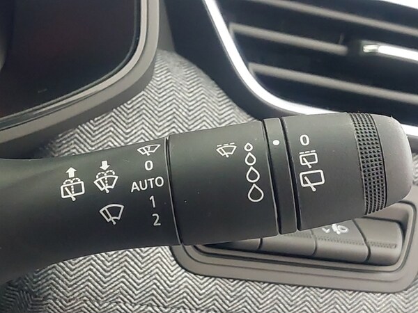 Used Renault Clio 2024 for sale - 75686857: Photo 18