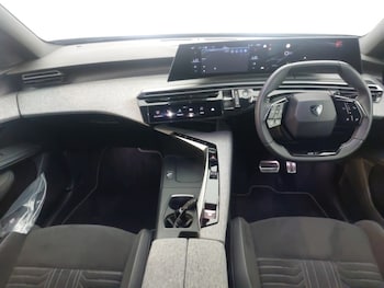 Used Peugeot 3008 2024 for sale - 76924809: Photo