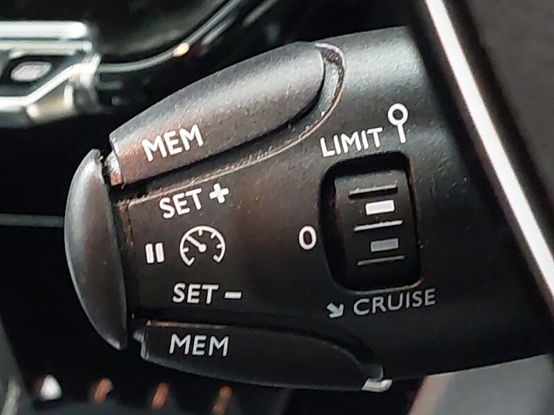 Used Peugeot 208 2023 for sale - 77907702: Photo 17