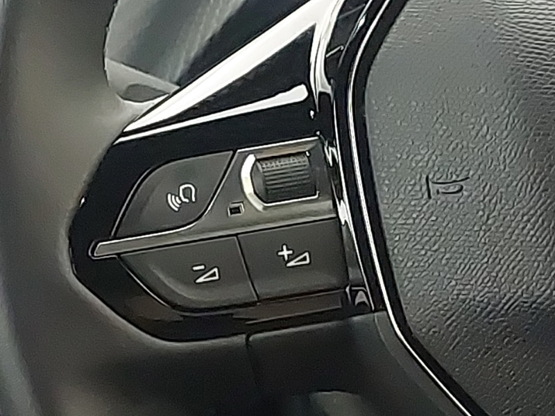 Used Peugeot 2008 2023 for sale - 77058849: Photo 10