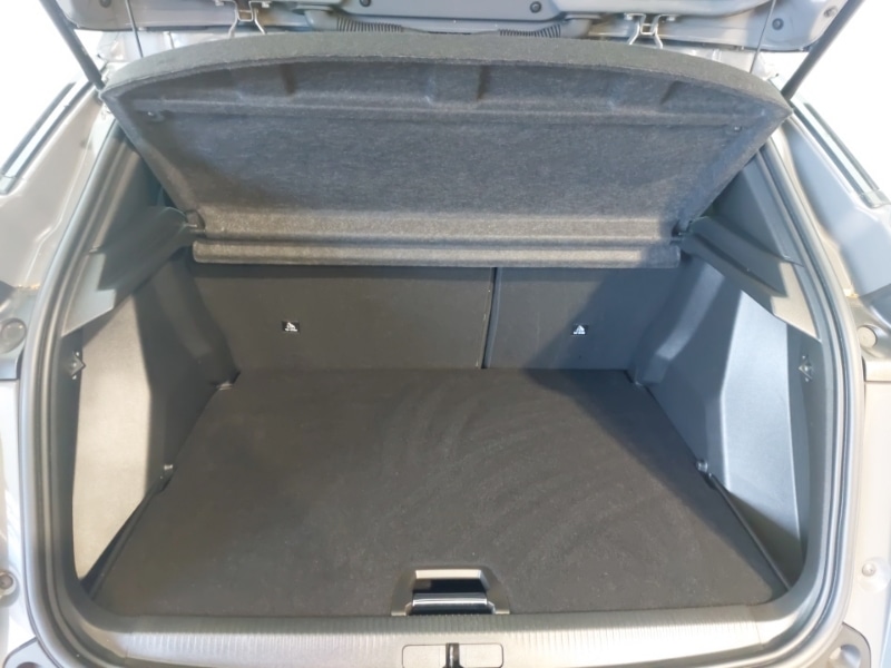 Used Peugeot 2008 2023 for sale - 77058849: Photo 8