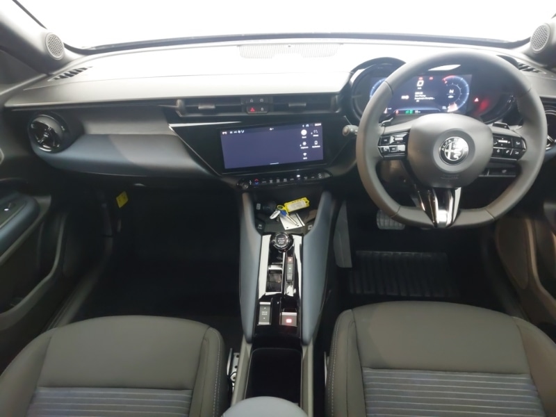 Used Alfa Romeo Junior 2025 for sale - 77509052: Photo 2