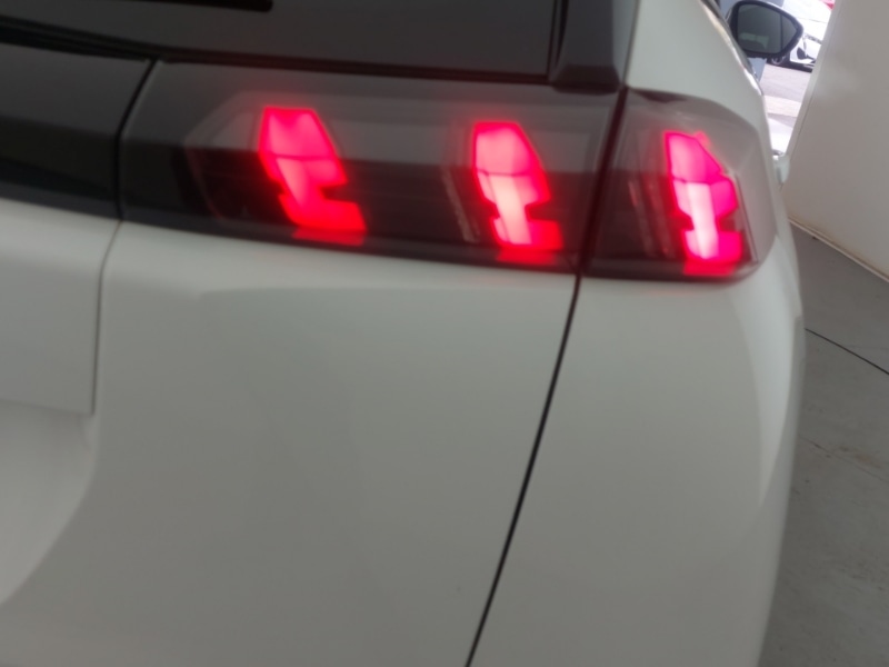 Used Peugeot 2008 2021 for sale - 76108199: Photo 14