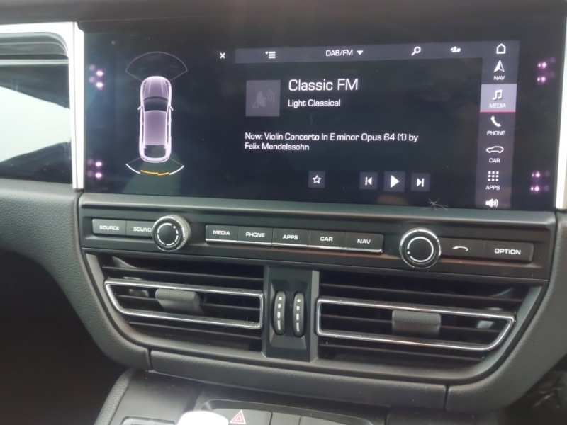 Used Porsche Macan 2020 for sale - 76289259: Photo 17