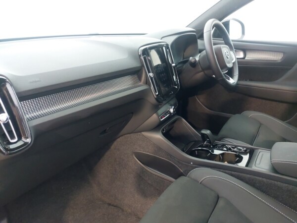 Used Volvo XC40 2024 for sale - 75486144: Photo 5