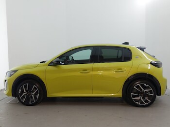 Used Peugeot 208 2025 for sale - 76721399: Photo