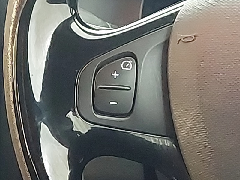 Used Renault Clio 2015 for sale - 77837637: Photo 10