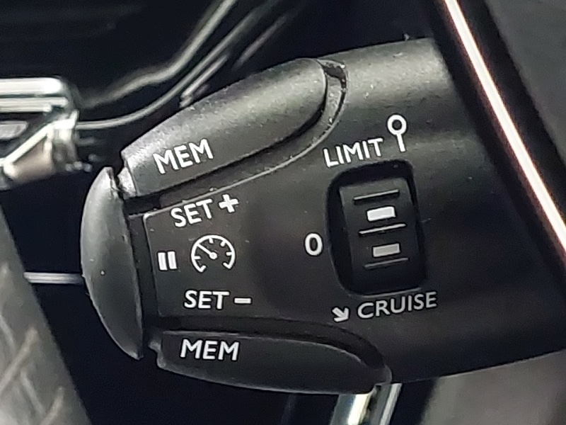 Used Peugeot 2008 2022 for sale - 77004451: Photo 17