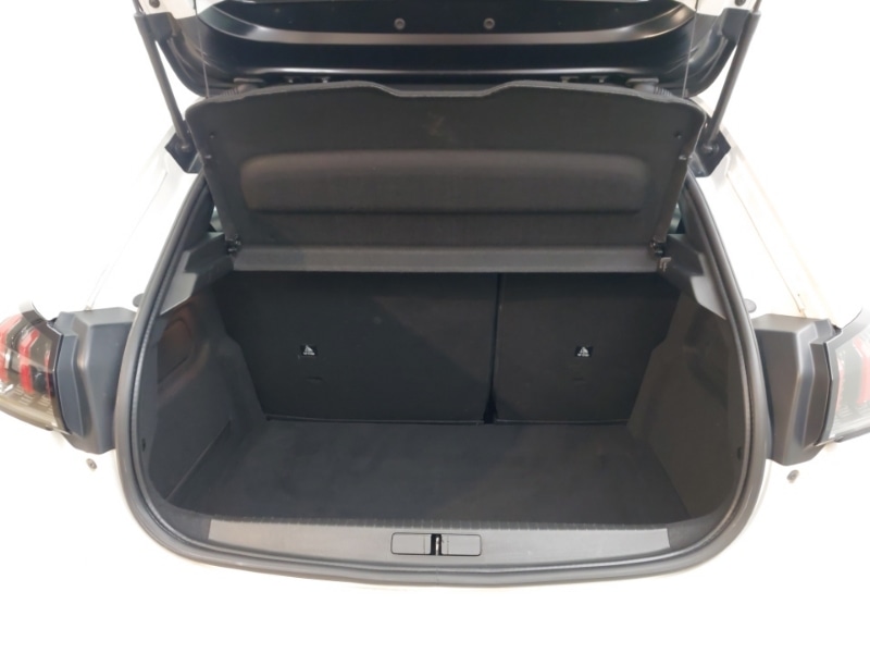 Used Peugeot 208 2022 for sale - 76983077: Photo 8