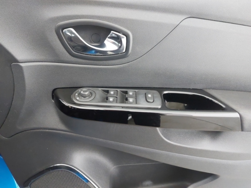 Used Renault Captur 2017 for sale - 76815657: Photo 16