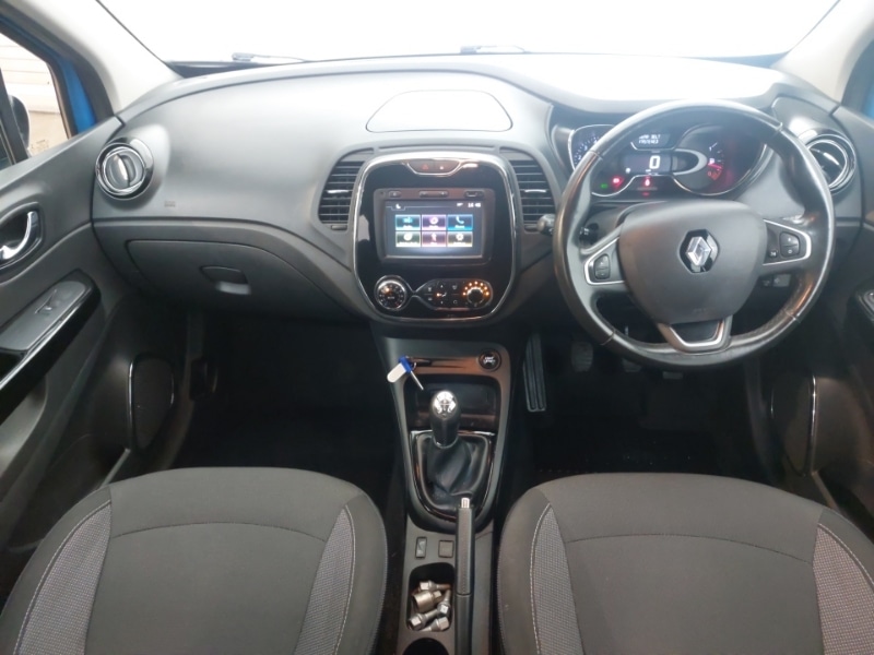 Used Renault Captur 2017 for sale - 76815657: Photo 2