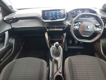 Used Peugeot 2008 2023 for sale - 77399008: Photo