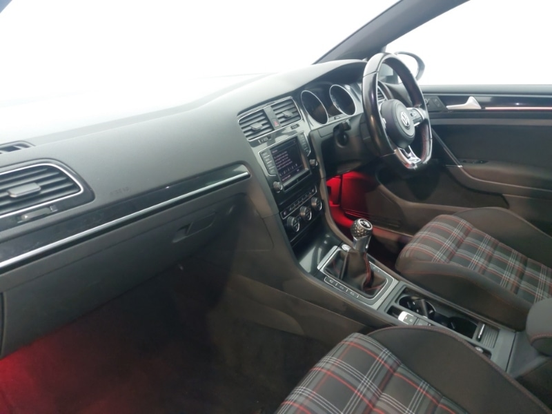 Used Volkswagen Golf 2017 for sale - 77183417: Photo 5