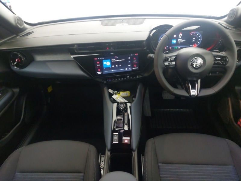 Used Alfa Romeo Junior 2025 for sale - 77852515: Photo 2