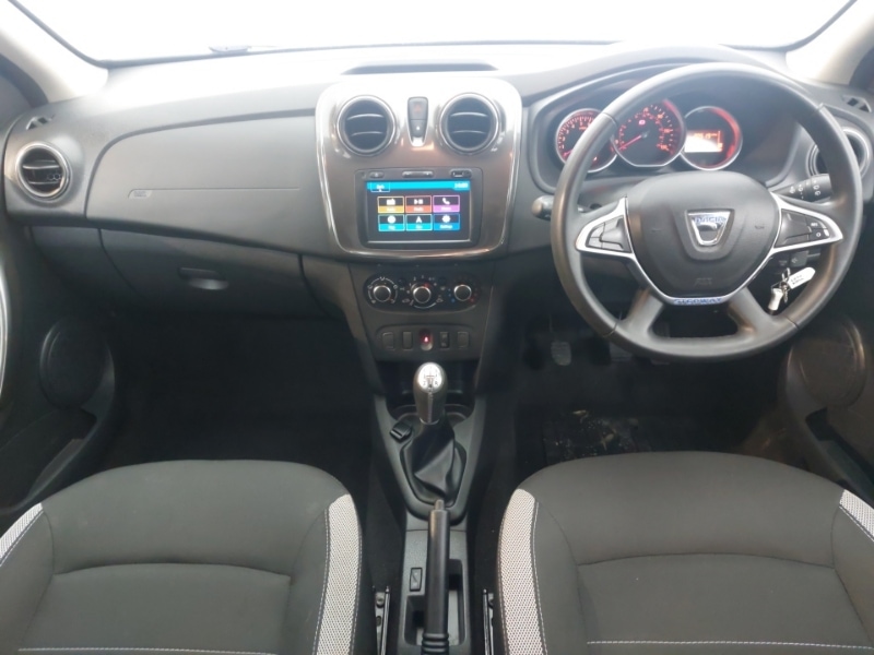 Used Dacia Sandero Stepway 2020 for sale - 77392919: Photo 2