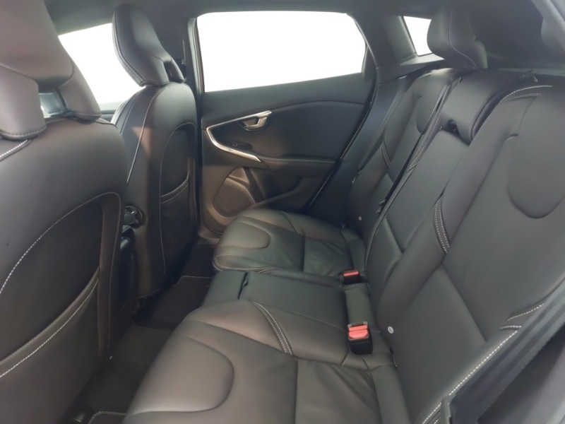 Used Volvo V40 2019 for sale - 76387984: Photo 6