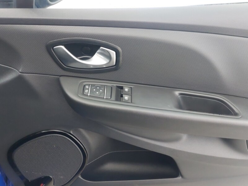 Used Renault Clio 2017 for sale - 77907681: Photo 16