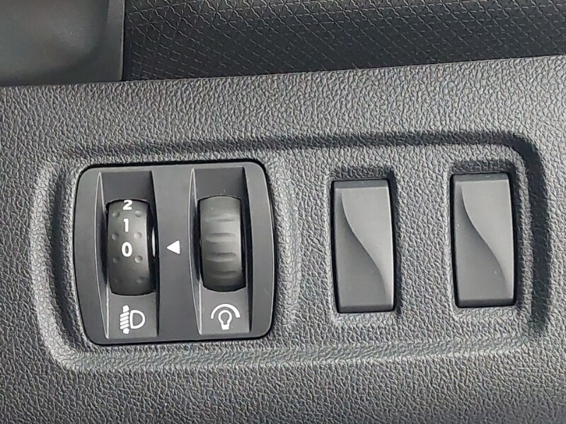 Used Renault Clio 2017 for sale - 77907681: Photo 17