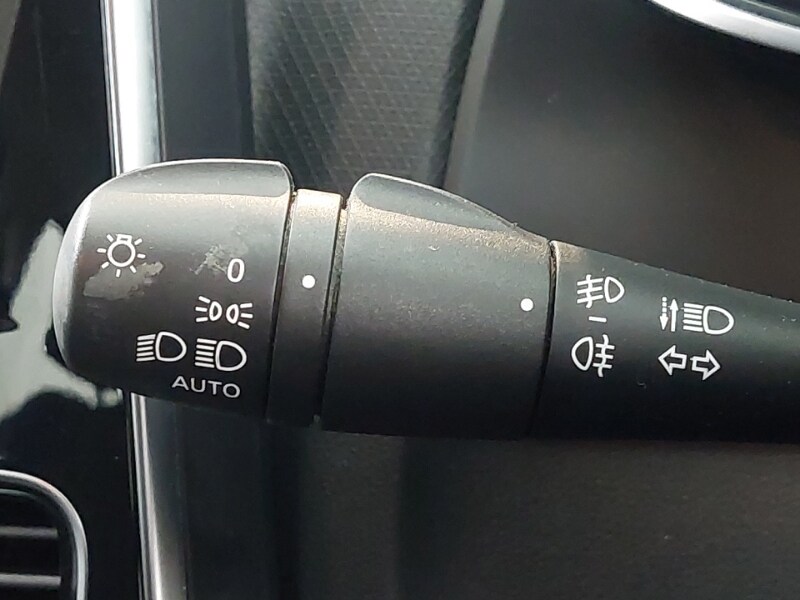 Used Renault Clio 2017 for sale - 77907681: Photo 18