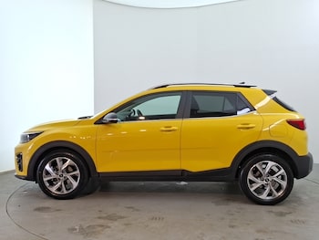 Used Kia Stonic 2023 for sale - 79561835: Photo