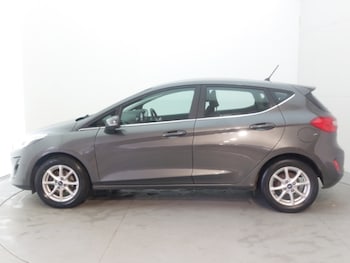 Used Ford Fiesta 2018 for sale - 76548745: Photo