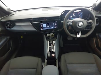 Used Alfa Romeo Junior 2025 for sale - 77531014: Photo