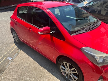 Used Toyota Yaris 2015 for sale - 79479424: Photo