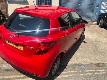 Used Toyota Yaris 2015 for sale - 79479424: Photo