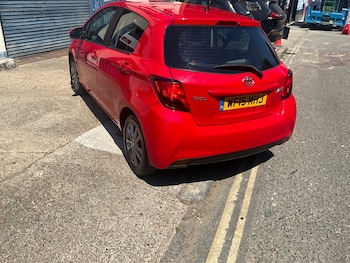 Used Toyota Yaris 2015 for sale - 79251747: Photo