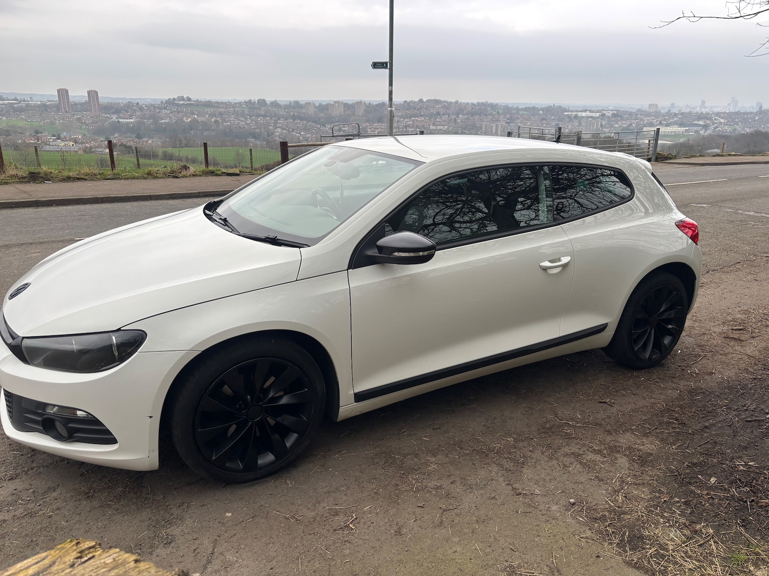 Used Volkswagen Scirocco 2010 for sale - 77804969: Photo 4