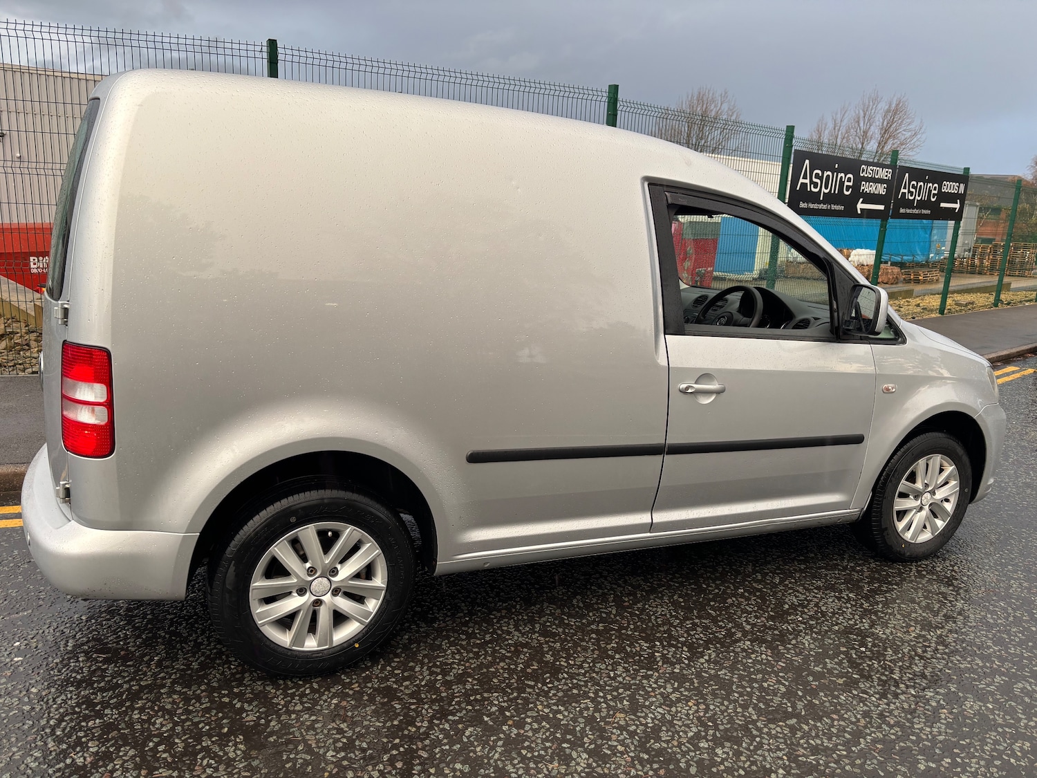 Used Volkswagen Caddy 2011 for sale - 77639507: Photo 14