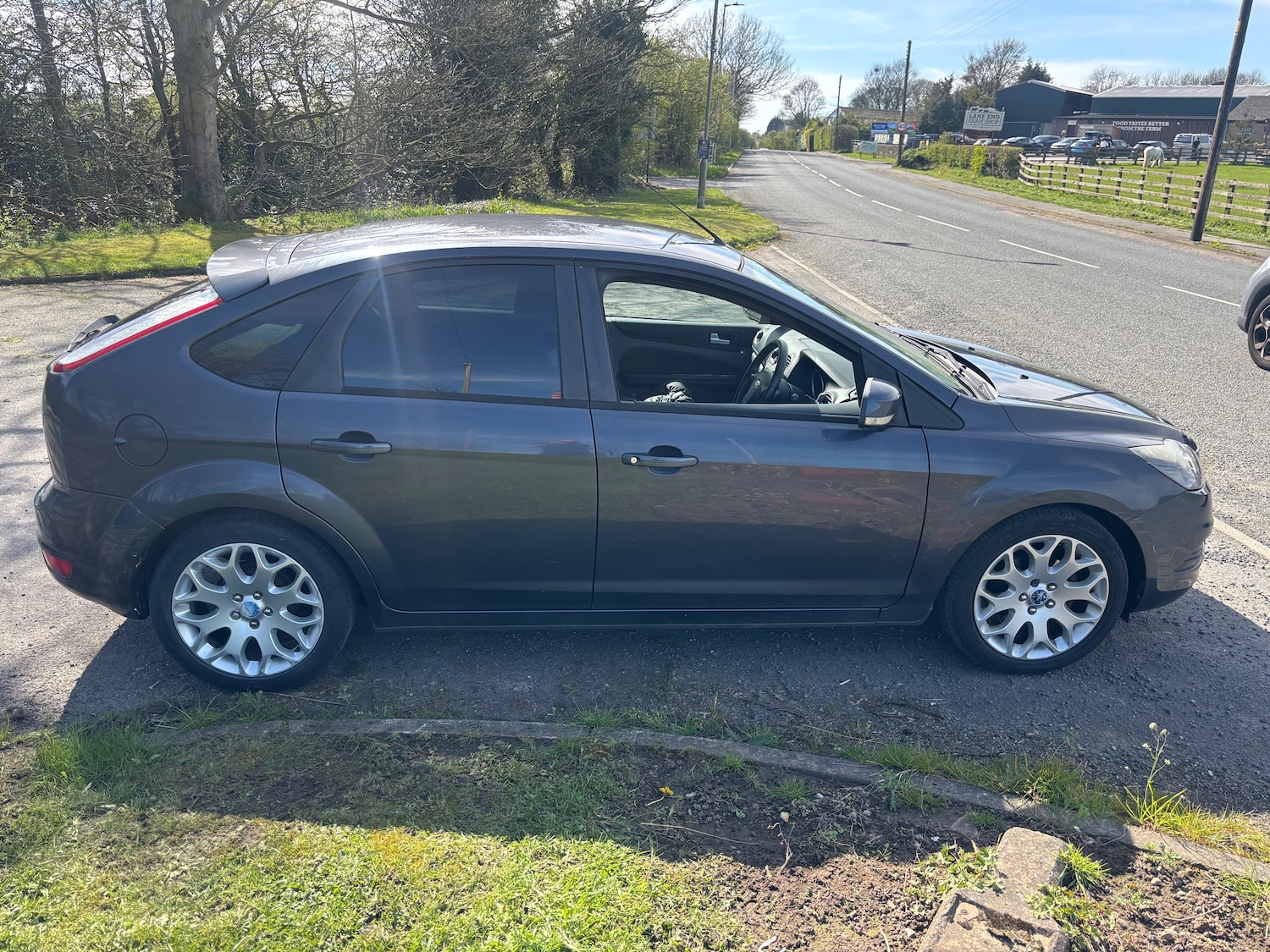 Used Ford Focus 2010 for sale - 78154849: Photo 11