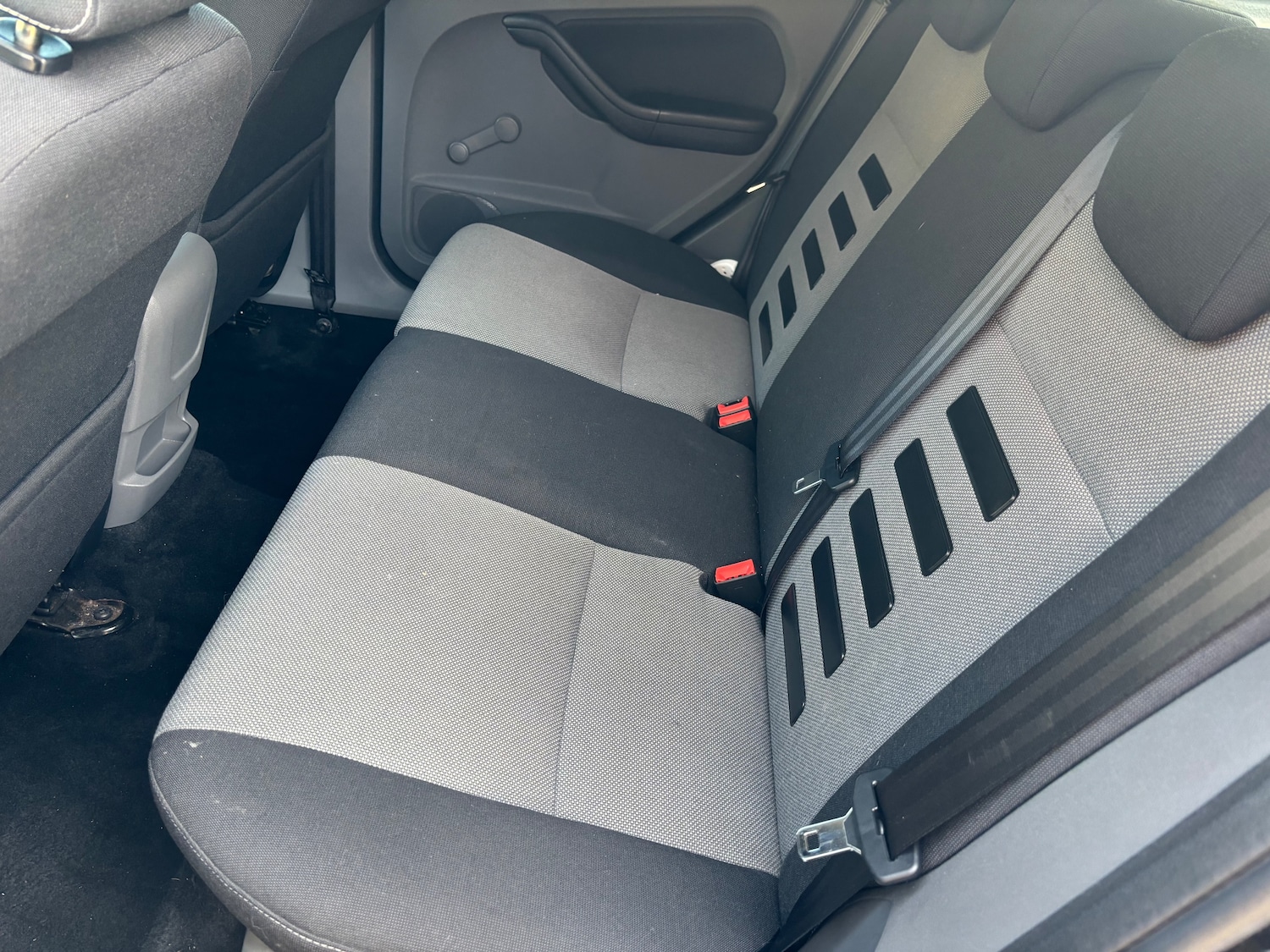 Used Ford Focus 2010 for sale - 78154849: Photo 14