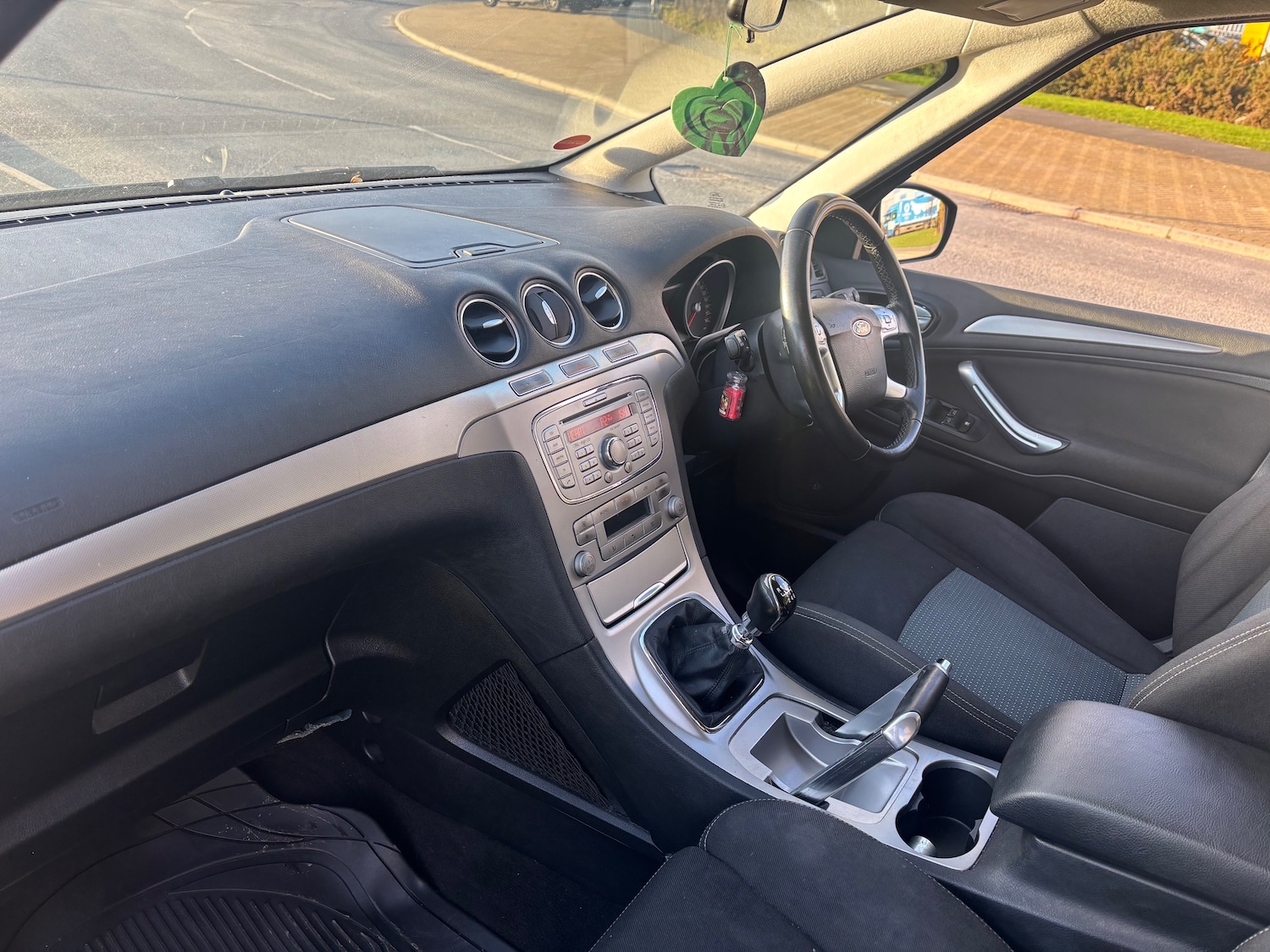 Used Ford S-Max 2010 for sale - 77639502: Photo 17