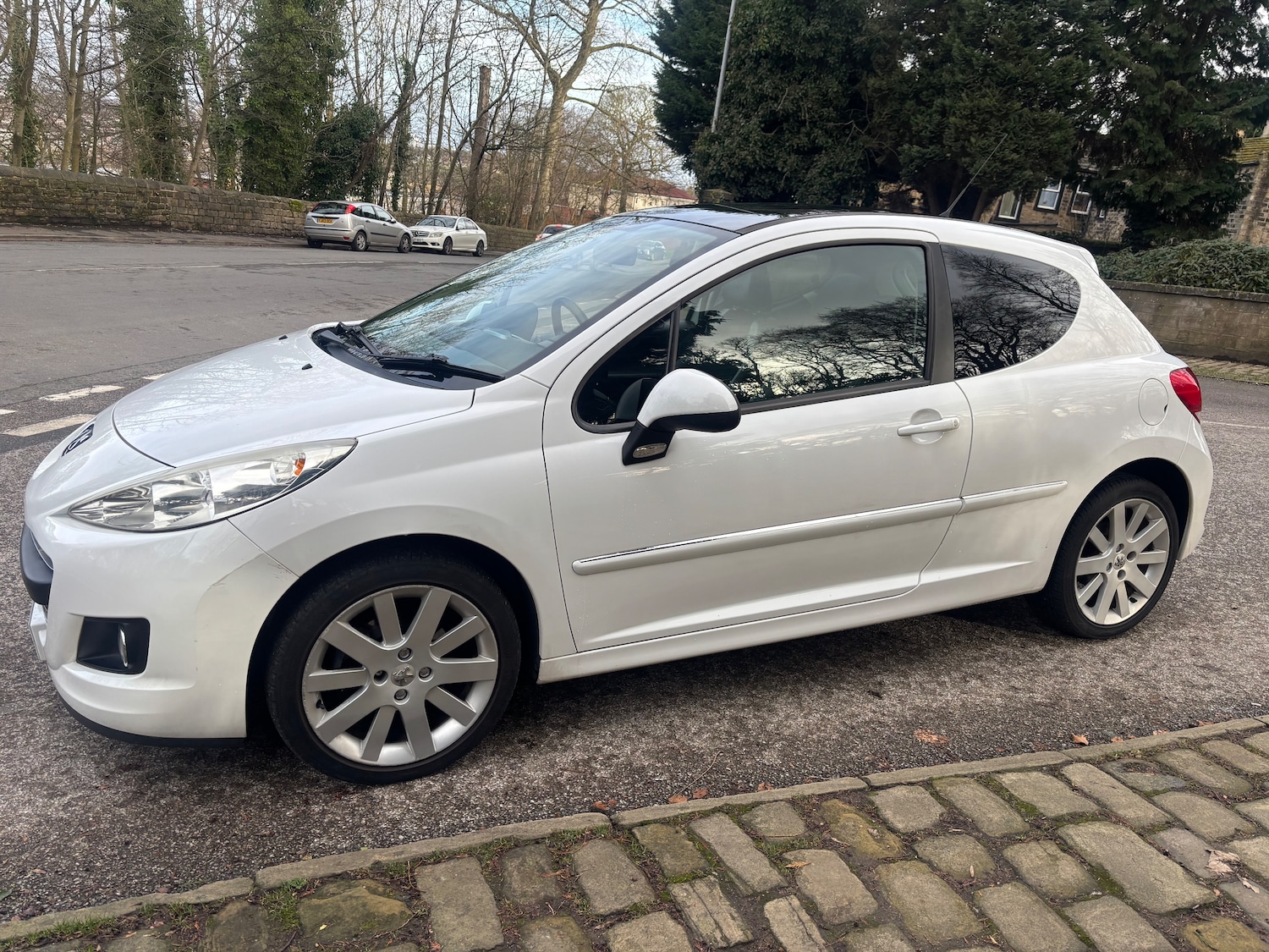 Used Peugeot 207 2011 for sale - 77639473: Photo 7