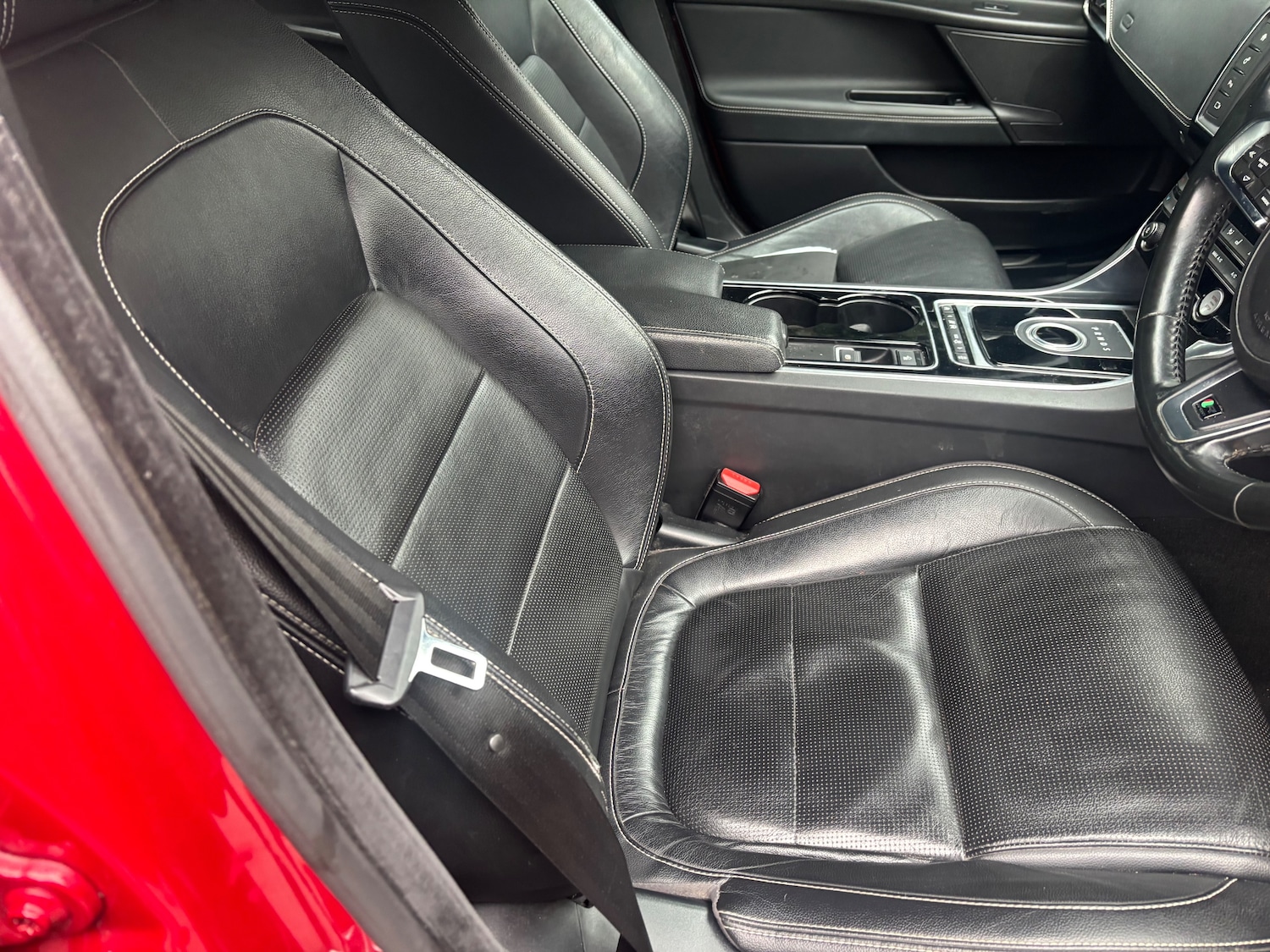 Used Jaguar XE 2015 for sale - 78213379: Photo 18