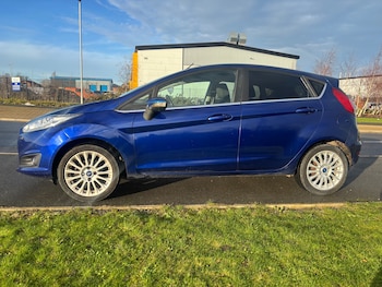 Used Ford Fiesta 2014 for sale - 77639500: Photo