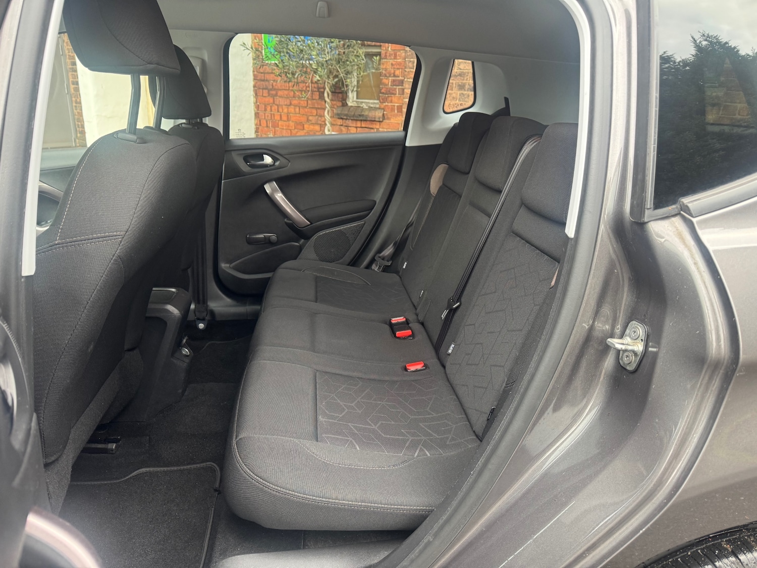 Used Peugeot 2008 2016 for sale - 77165483: Photo 10